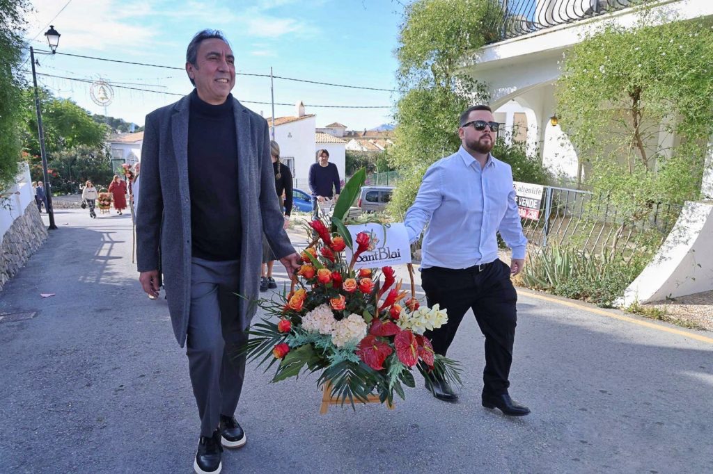 Rei moro i cristià ofrena flor Altea la Vella 2026